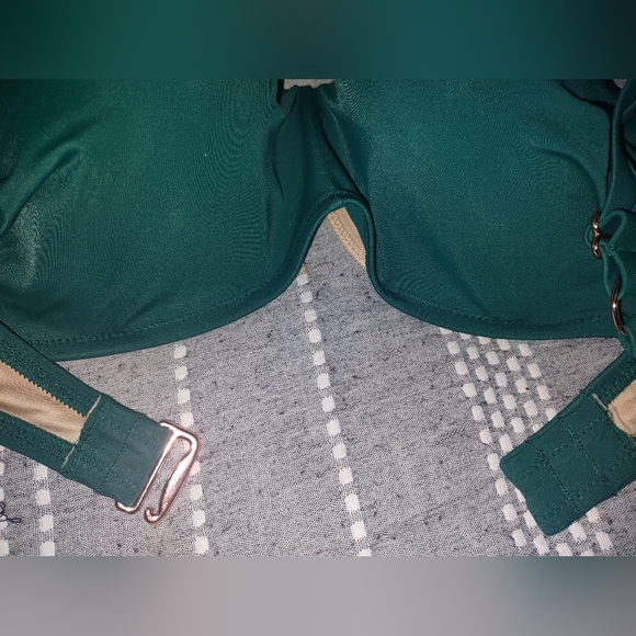 NWT Women's one sided bikini top twisted strap keyhole lightly lined 36B - Picture 4 of 7